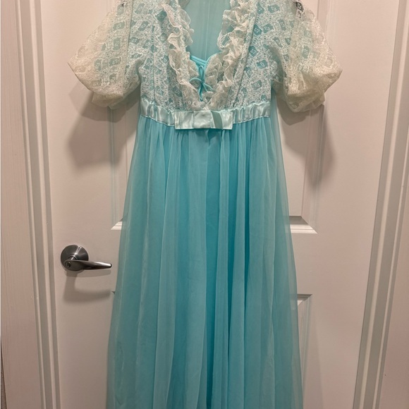 Vintage 1960 Blue white Lace Cami slip Nightgown set,...